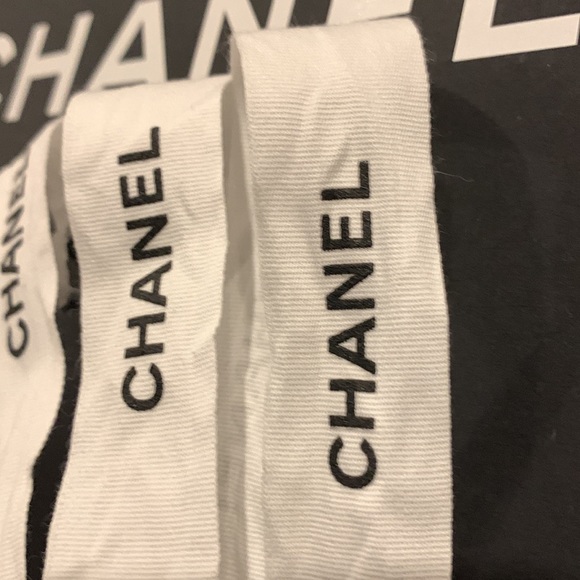 Chanel white ribbon - Picture 4 of 4